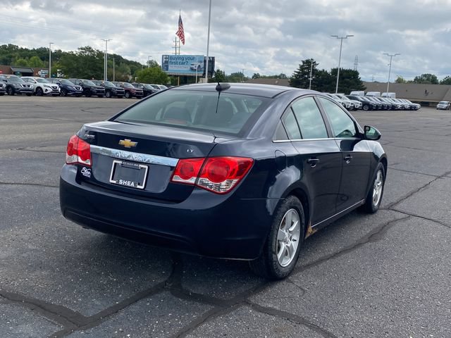 Used 2016 Chevrolet Cruze LT FWD image 2