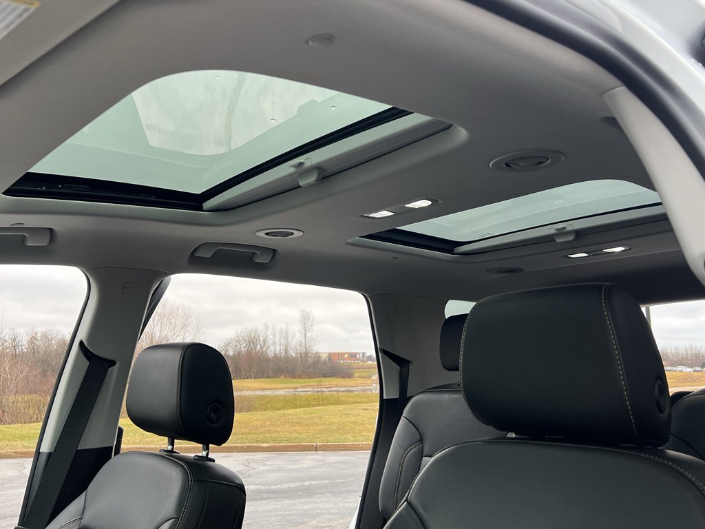 Used 2021 Chevrolet Traverse Premier w/ Redline Edition image 20