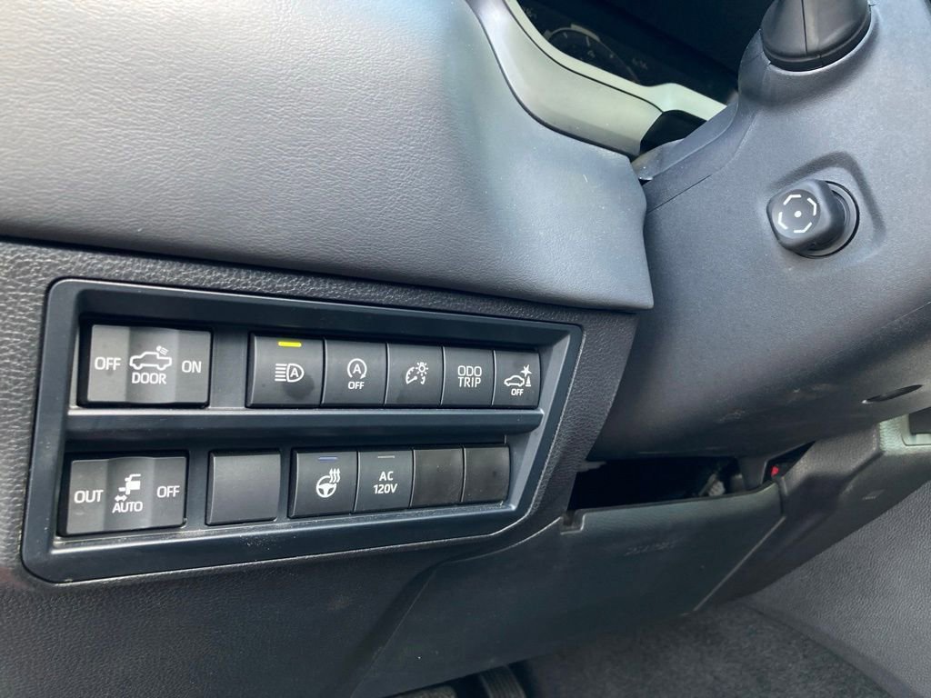 Used 2024 Toyota Tundra Platinum image 13