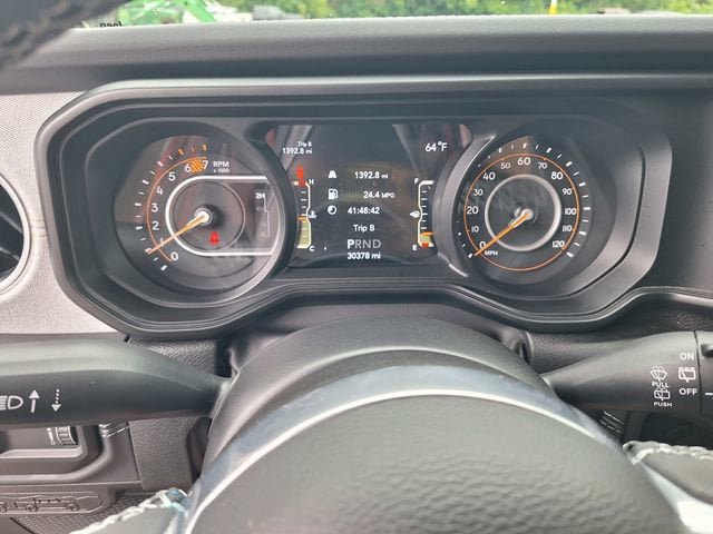 Used 2025 Jeep Wrangler Unlimited Sahara AWD/4WD image 20