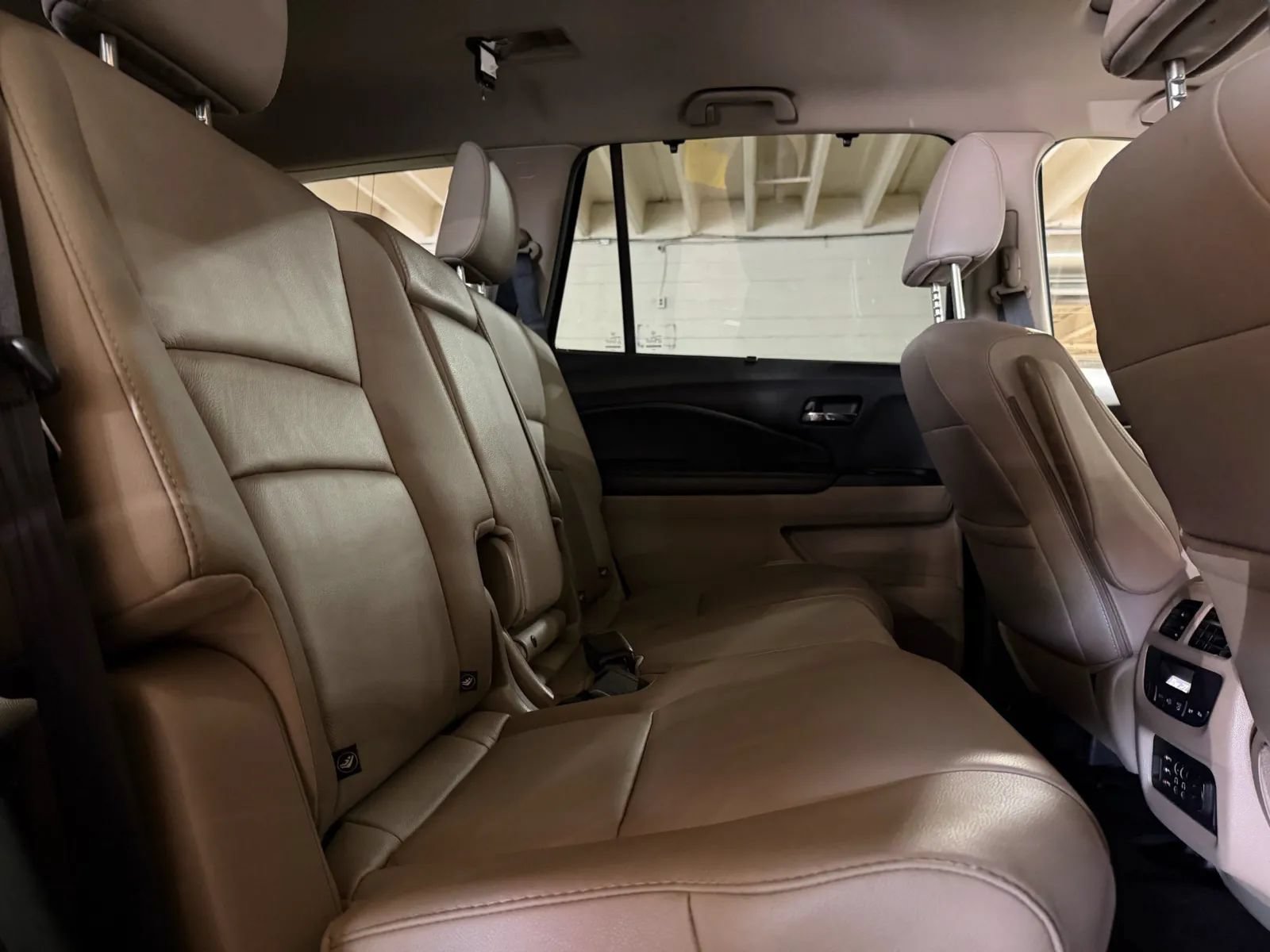 Used 2017 Honda Pilot Touring image 12