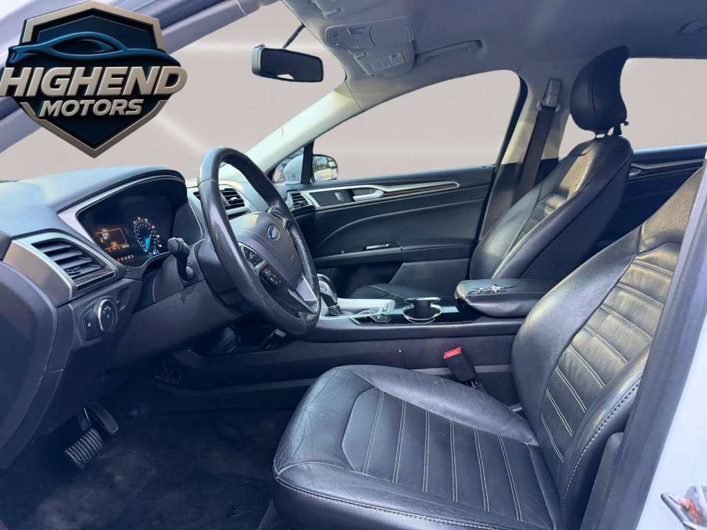 Used 2016 Ford Fusion SE w/ Equipment Group 202A FWD image 14