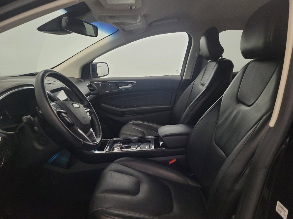 Used 2019 Ford Edge Titanium AWD/4WD image 17