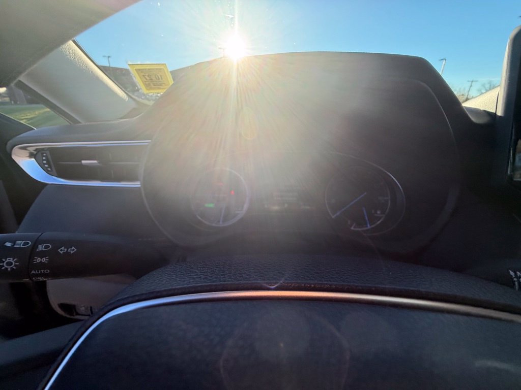 Used 2024 Toyota Venza LE AWD/4WD image 26