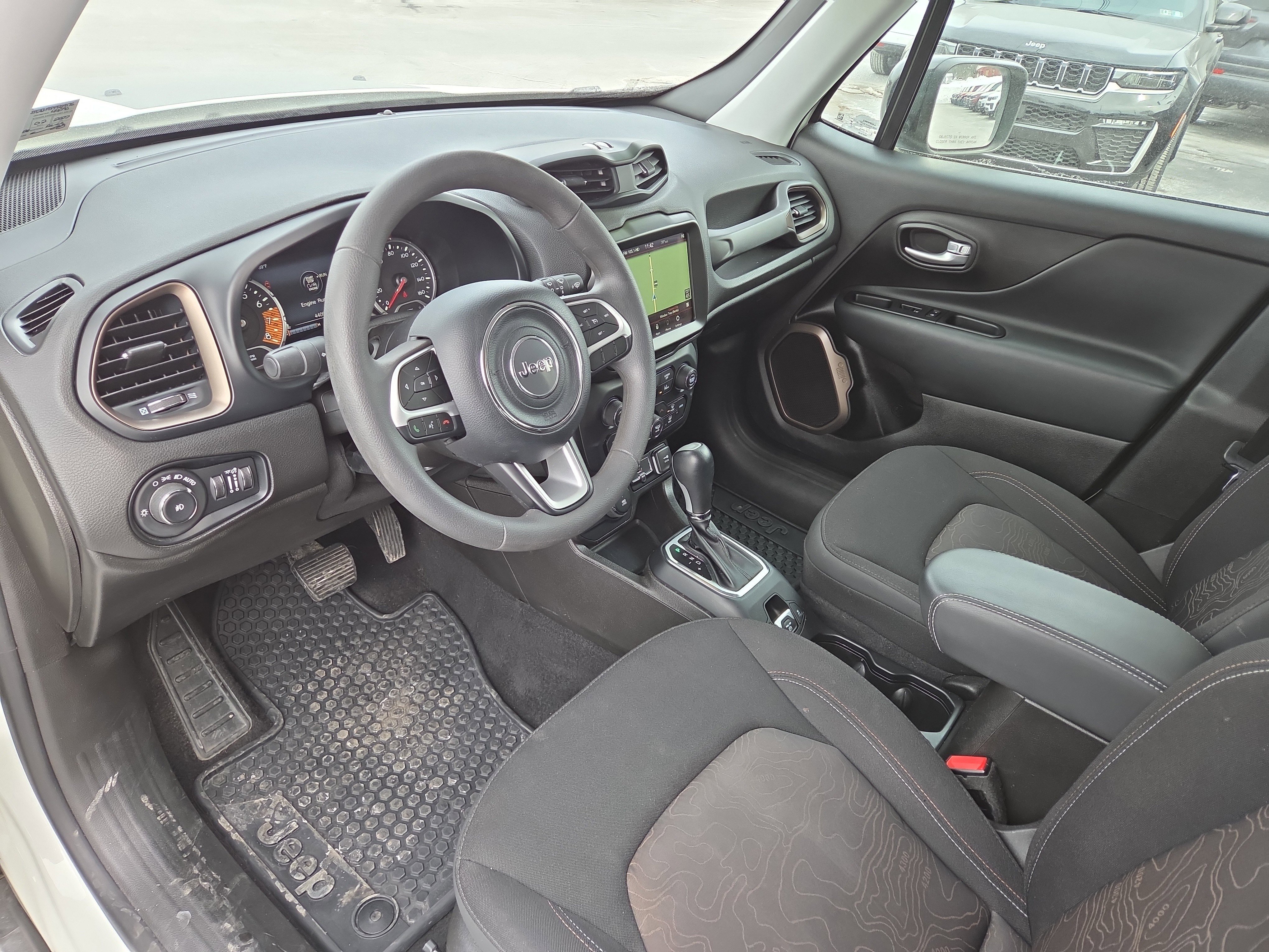 Certified 2023 Jeep Renegade Latitude AWD/4WD image 15