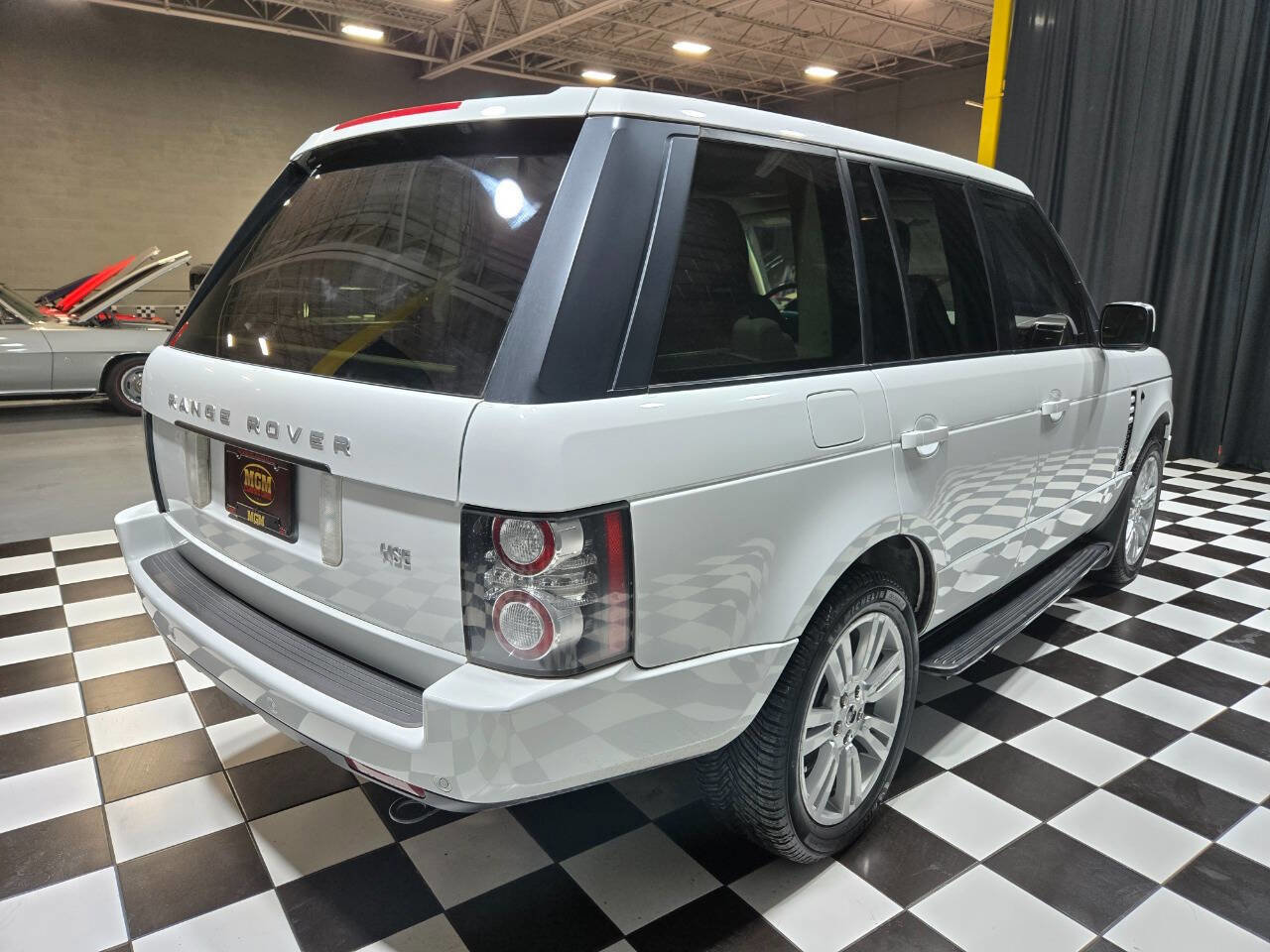 Used 2012 Land Rover Range Rover HSE LUX image 23