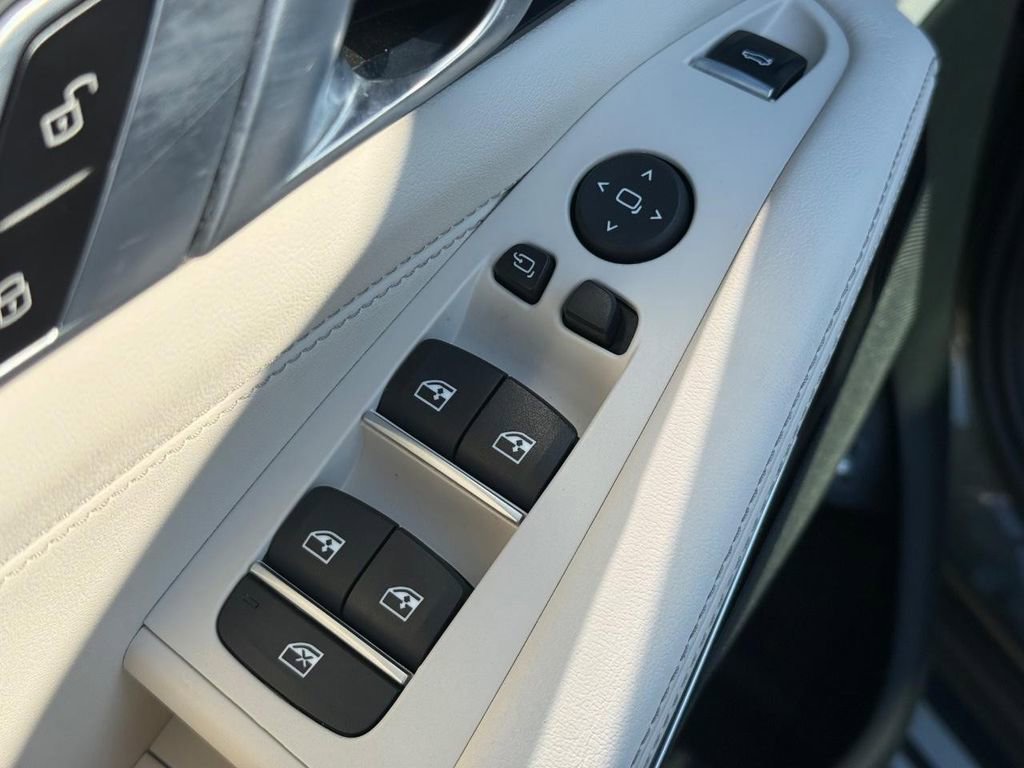 Certified 2025 BMW X5 xDrive50e w/ Executive Package image 22