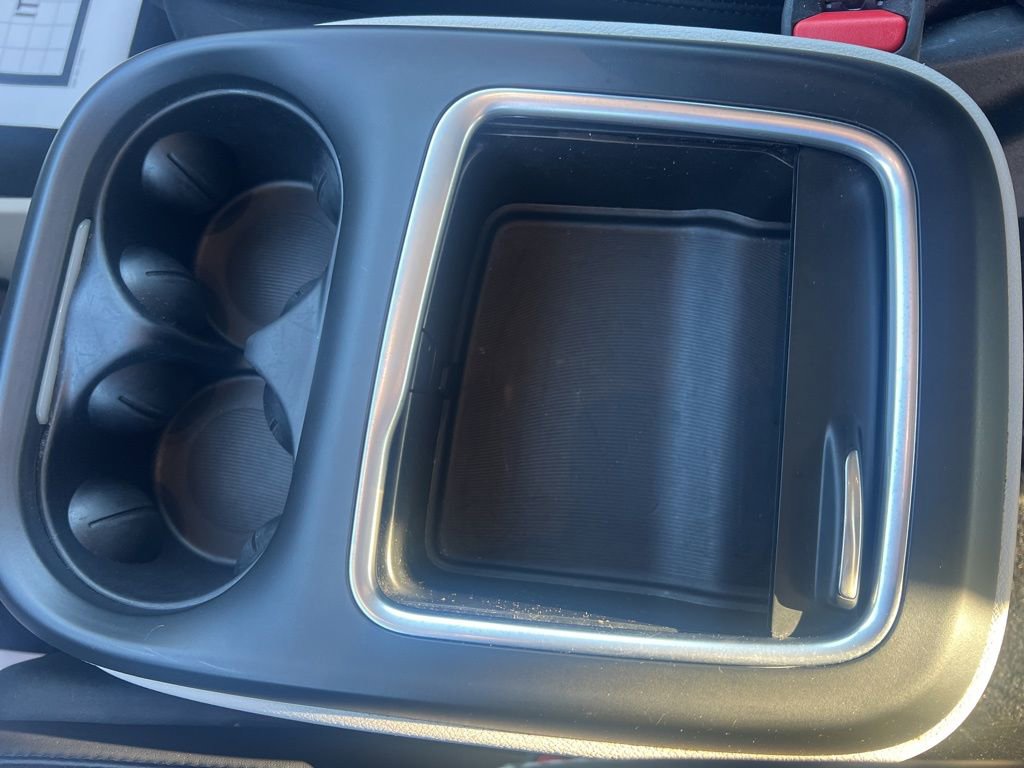 Used 2024 Chrysler Pacifica Touring-L image 21