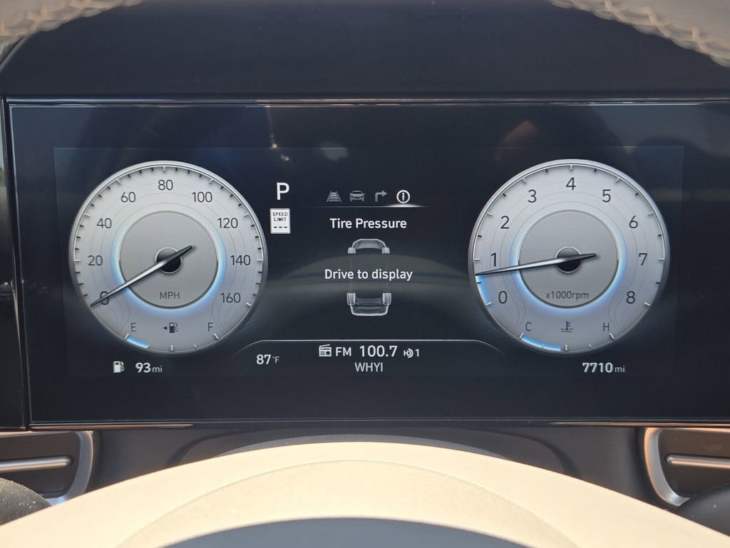 Certified 2025 Hyundai Elantra SEL FWD image 26