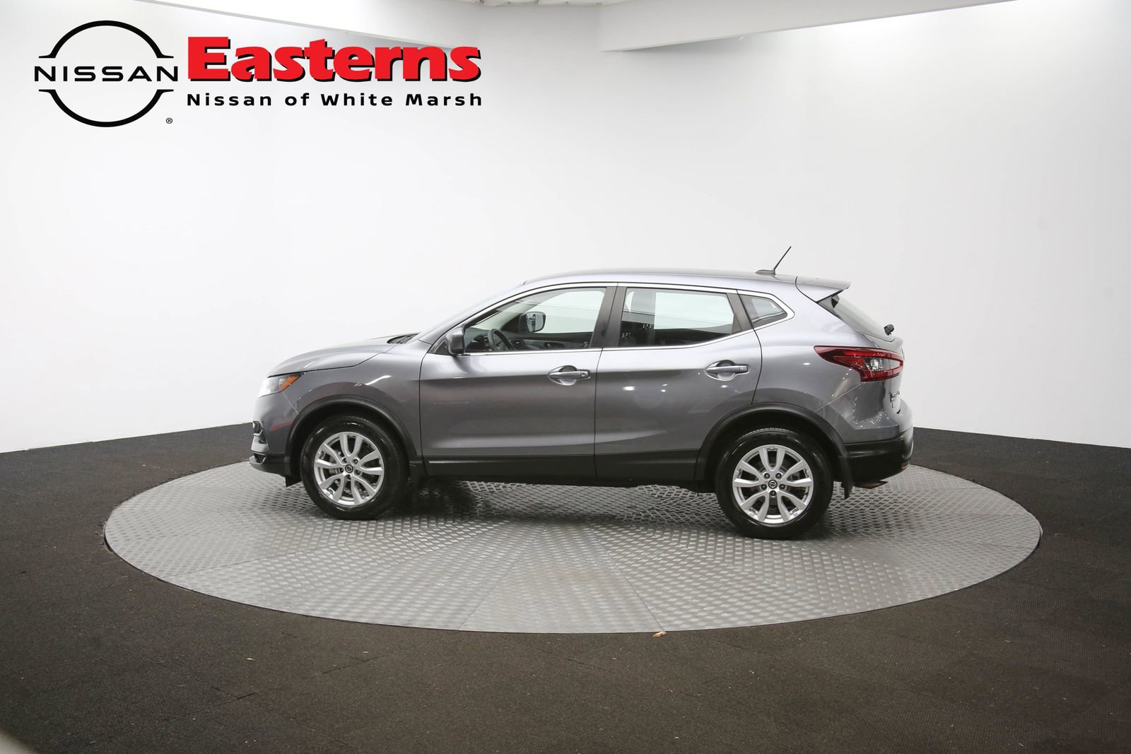 Used 2022 Nissan Rogue Sport S image 58