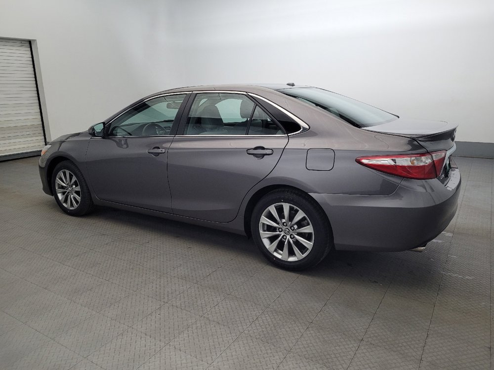 Used 2015 Toyota Camry XLE image 3