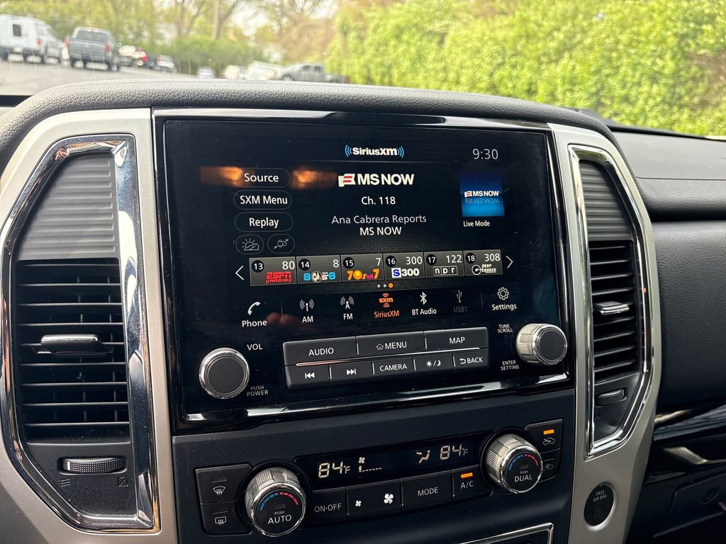 Used 2021 Nissan Titan SV w/ SV Convenience Package image 24