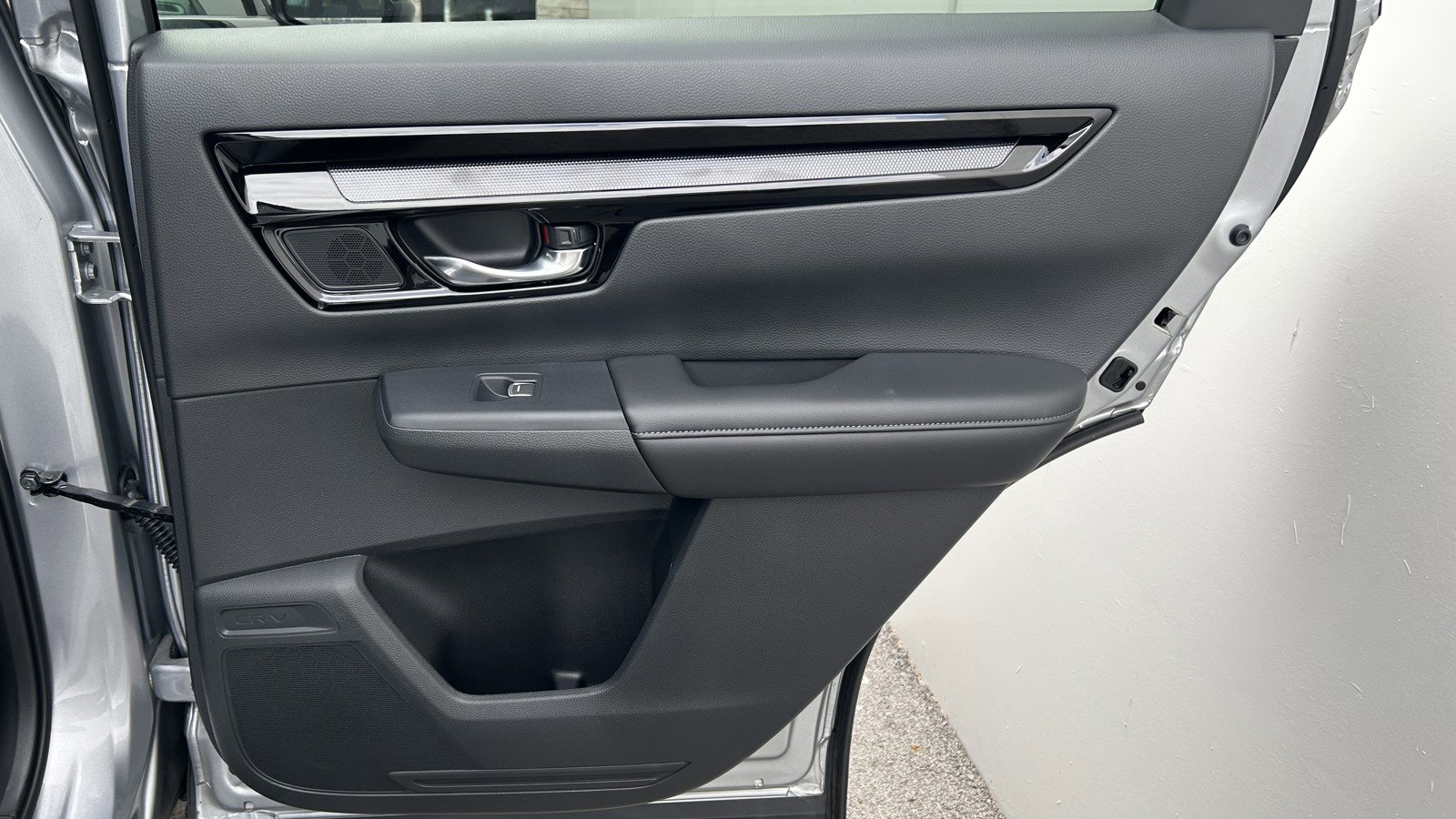 Used 2025 Honda CR-V EX-L image 16