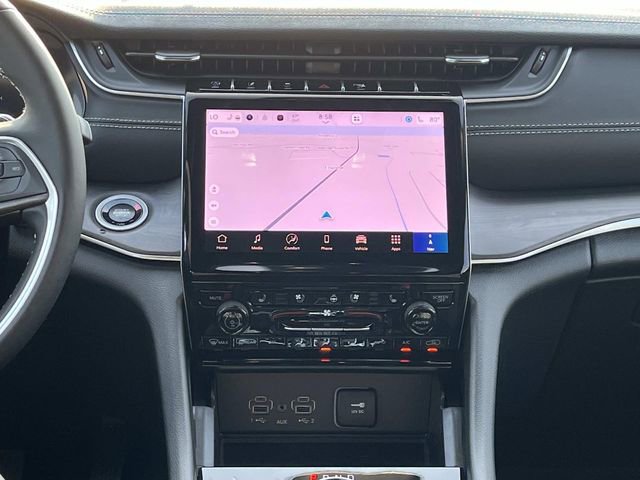 New 2025 Jeep Grand Cherokee Limited w/ Luxury Tech Group II AWD/4WD image 14