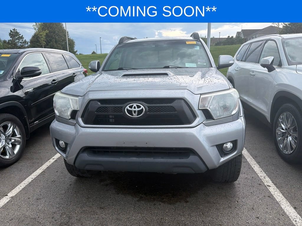 Used 2015 Toyota Tacoma 4x4 Double Cab w/ TRD Sport Package image 2