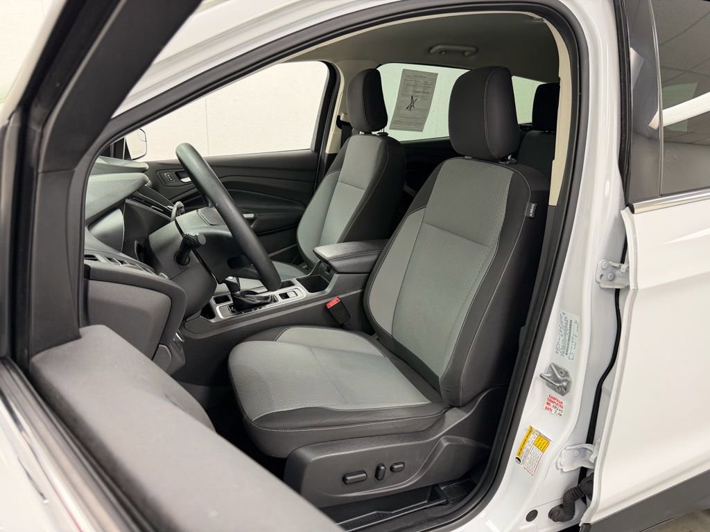 Used 2019 Ford Escape SE image 18
