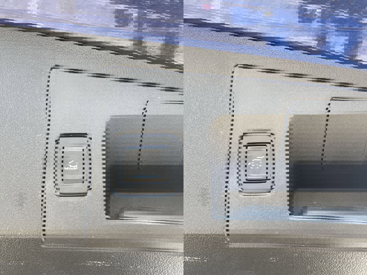 Certified 2023 Cadillac XT5 Premium Luxury image 18