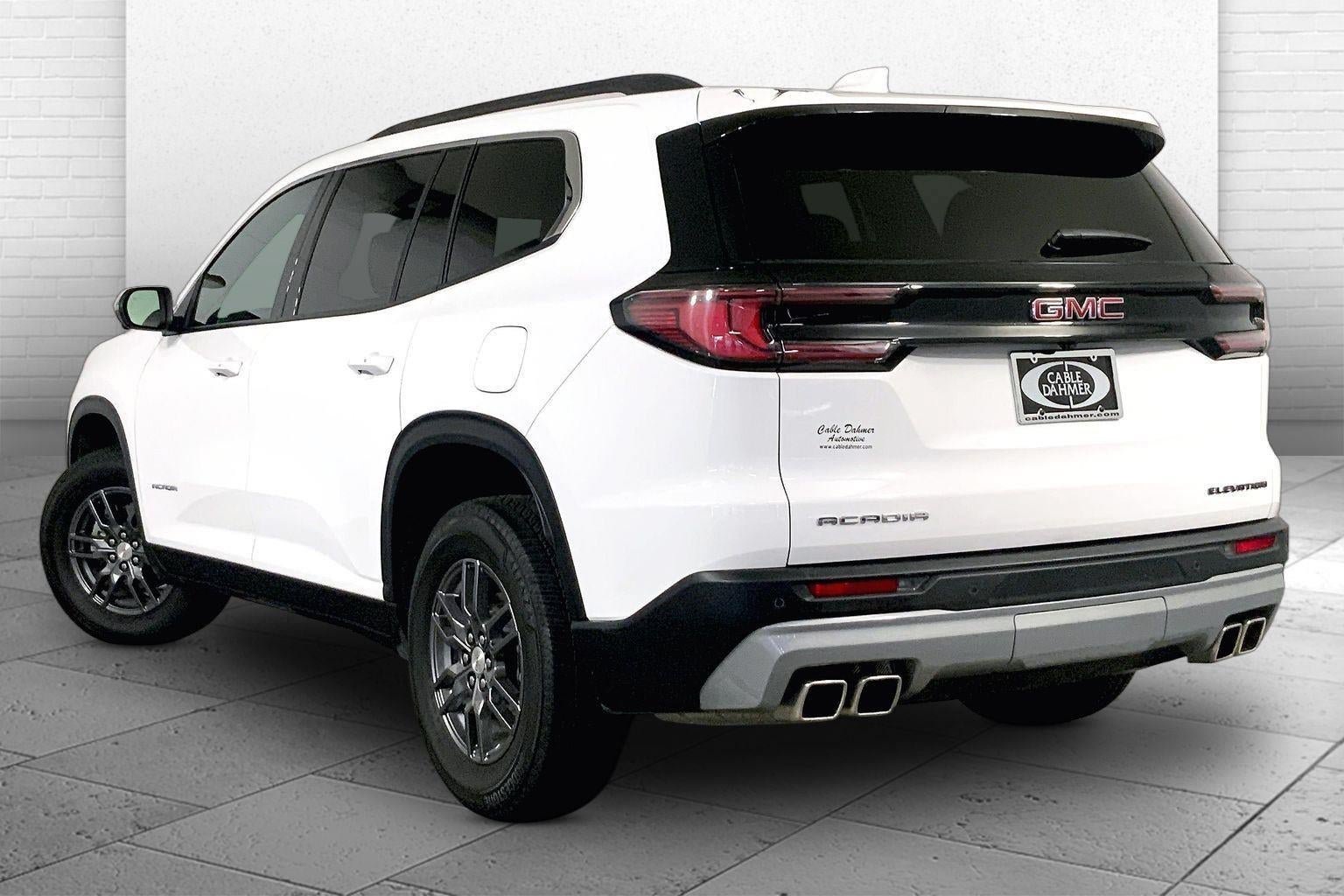 Used 2025 GMC Acadia Elevation FWD image 11
