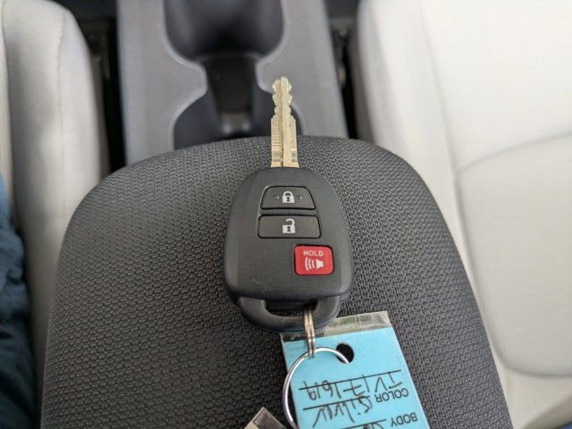 Used 2026 Toyota Corolla Cross L FWD image 28