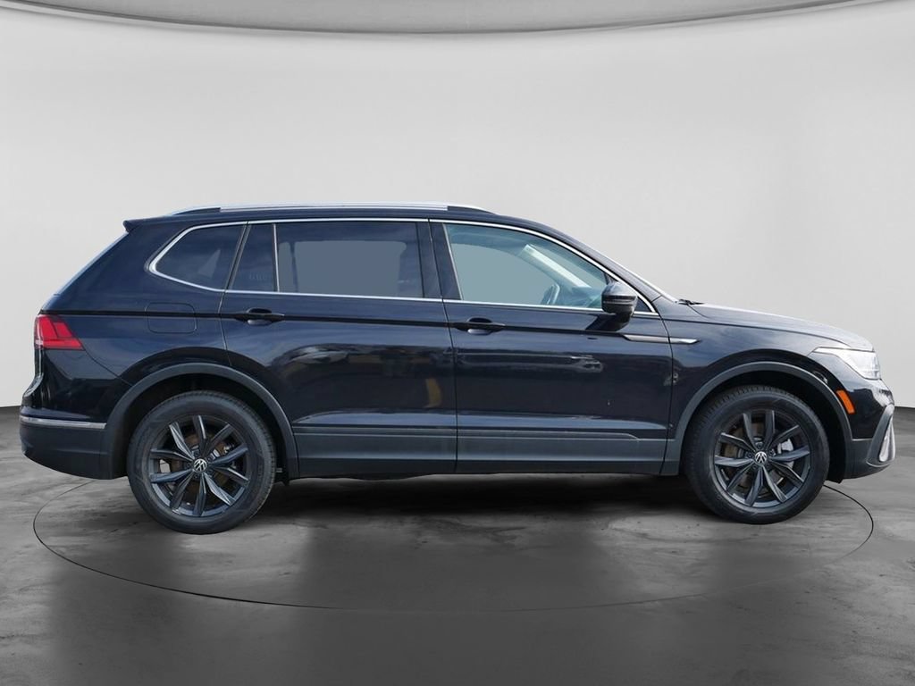 Used 2024 Volkswagen Tiguan Wolfsburg Edition FWD image 11