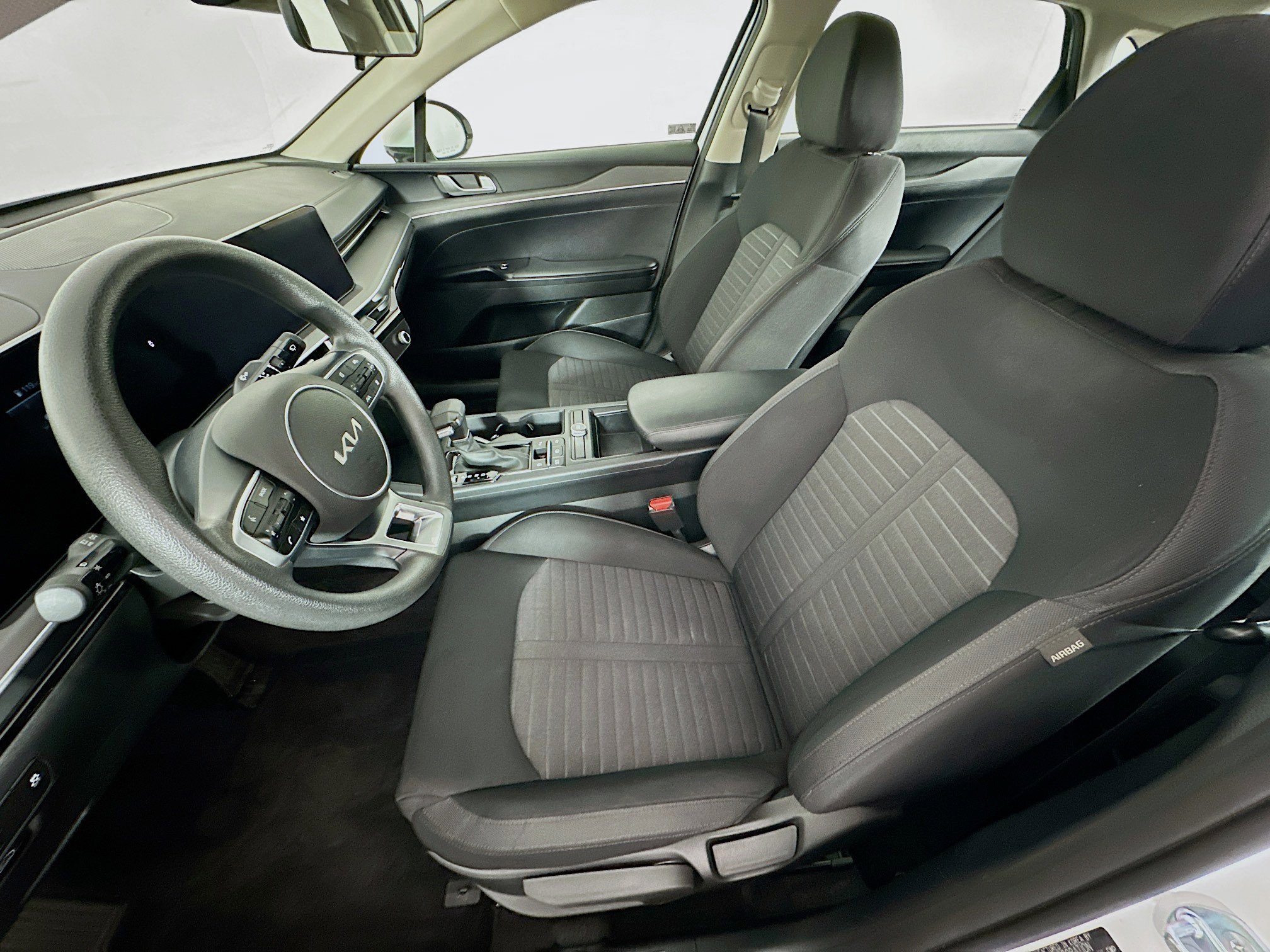 Used 2025 Kia K5 LXS image 13