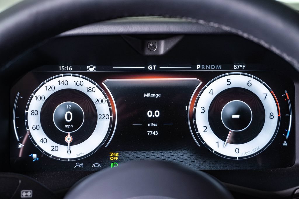 Used 2026 Aston Martin DBX S AWD/4WD image 27