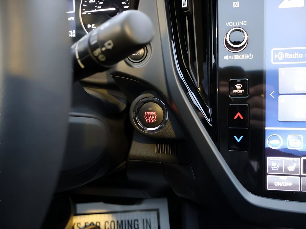 Used 2025 Subaru Forester Touring image 30