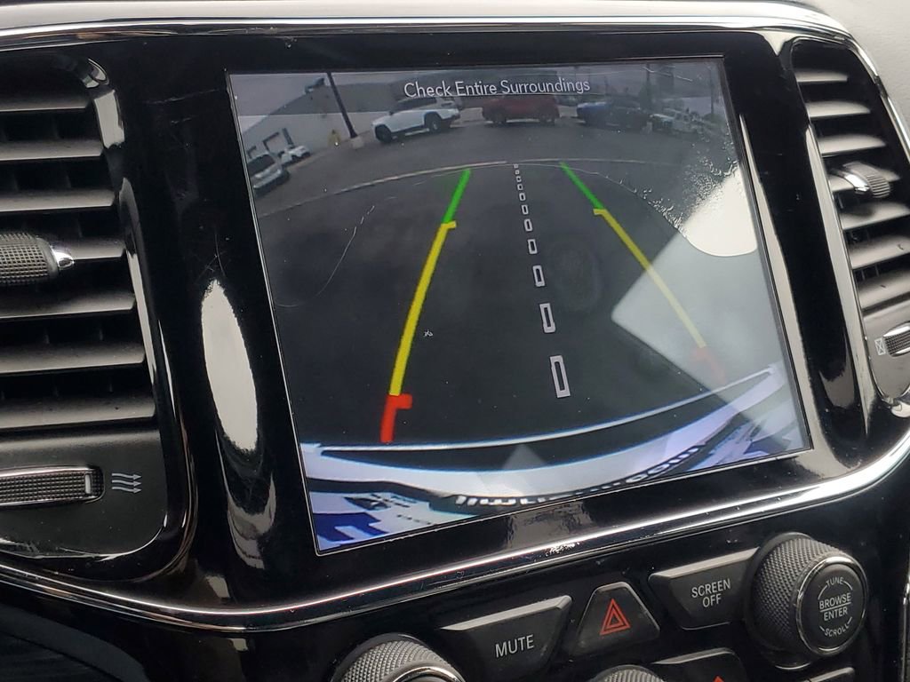 Used 2019 Jeep Grand Cherokee Limited image 23