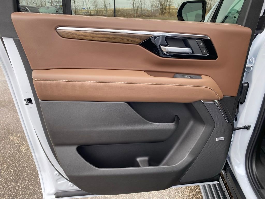 New 2026 Chevrolet Suburban High Country image 27