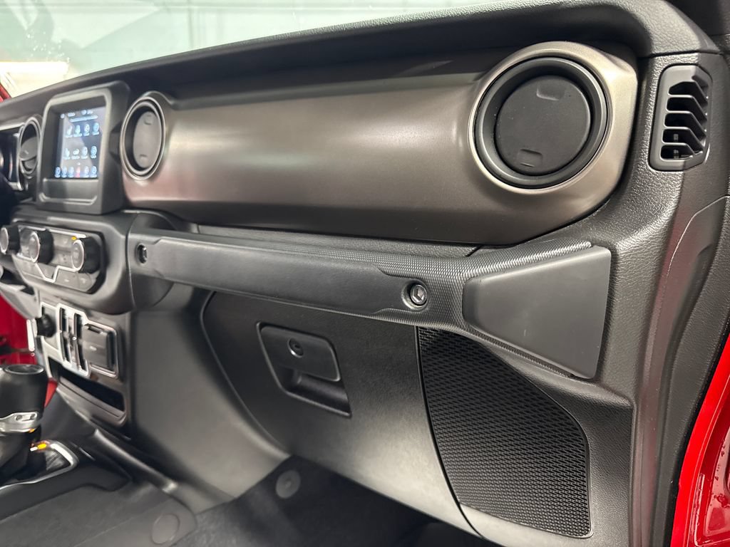 Used 2020 Jeep Gladiator Sport w/ Quick Order Package 24S AWD/4WD image 32