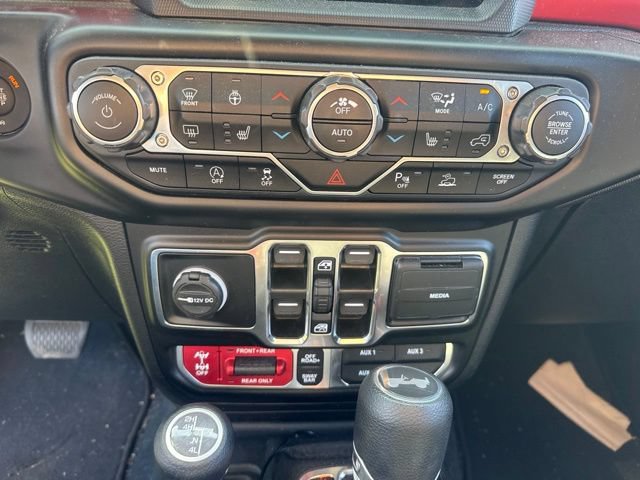 Used 2022 Jeep Wrangler Unlimited Rubicon w/ LED Lighting Group AWD/4WD image 10