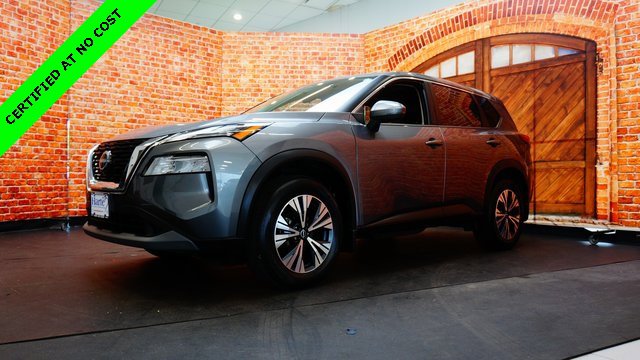 Used 2022 Nissan Rogue SV image 3