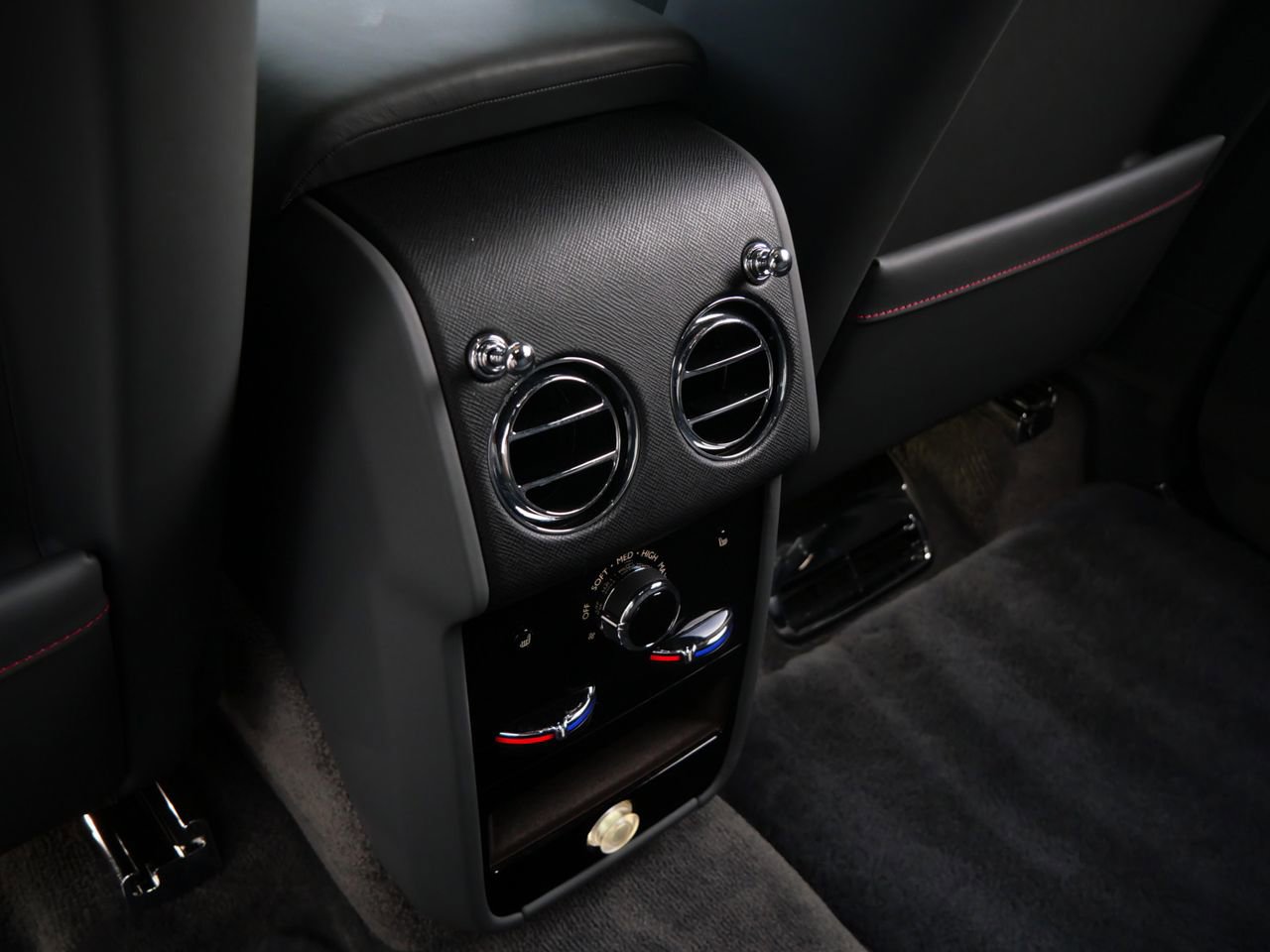 Used 2023 Rolls-Royce Cullinan image 27