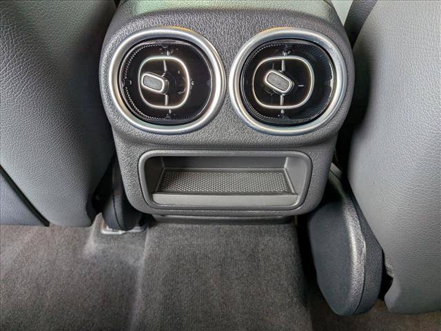 Used 2025 Mercedes-Benz GLC 300 image 17