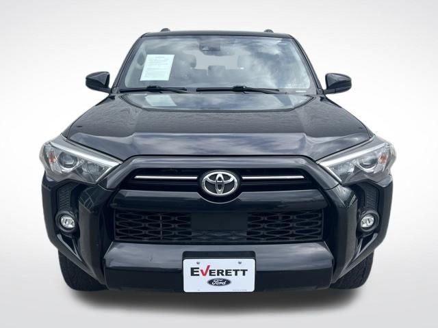 Used 2022 Toyota 4Runner SR5 AWD/4WD image 2