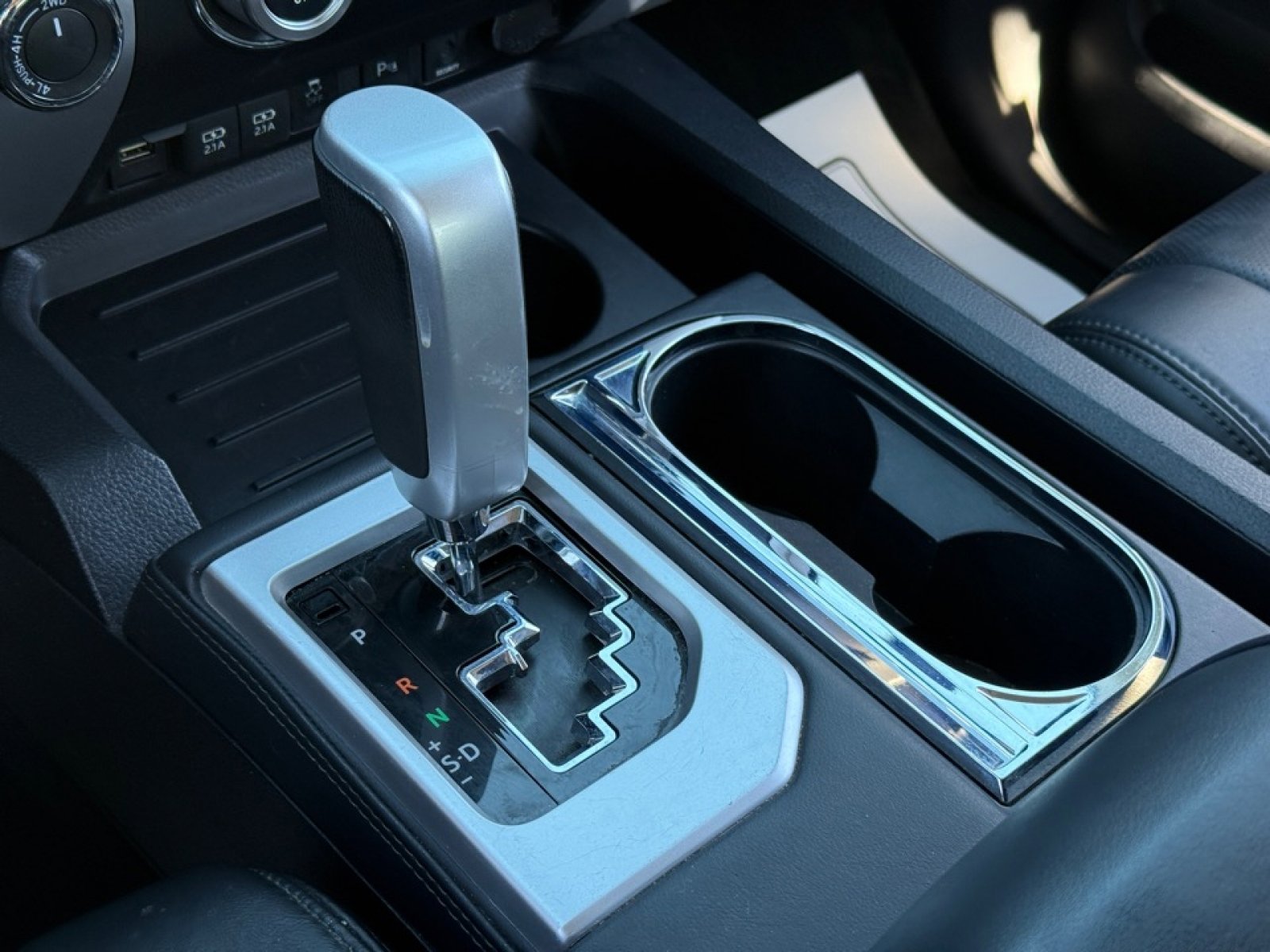 Used 2021 Toyota Tundra Platinum image 29