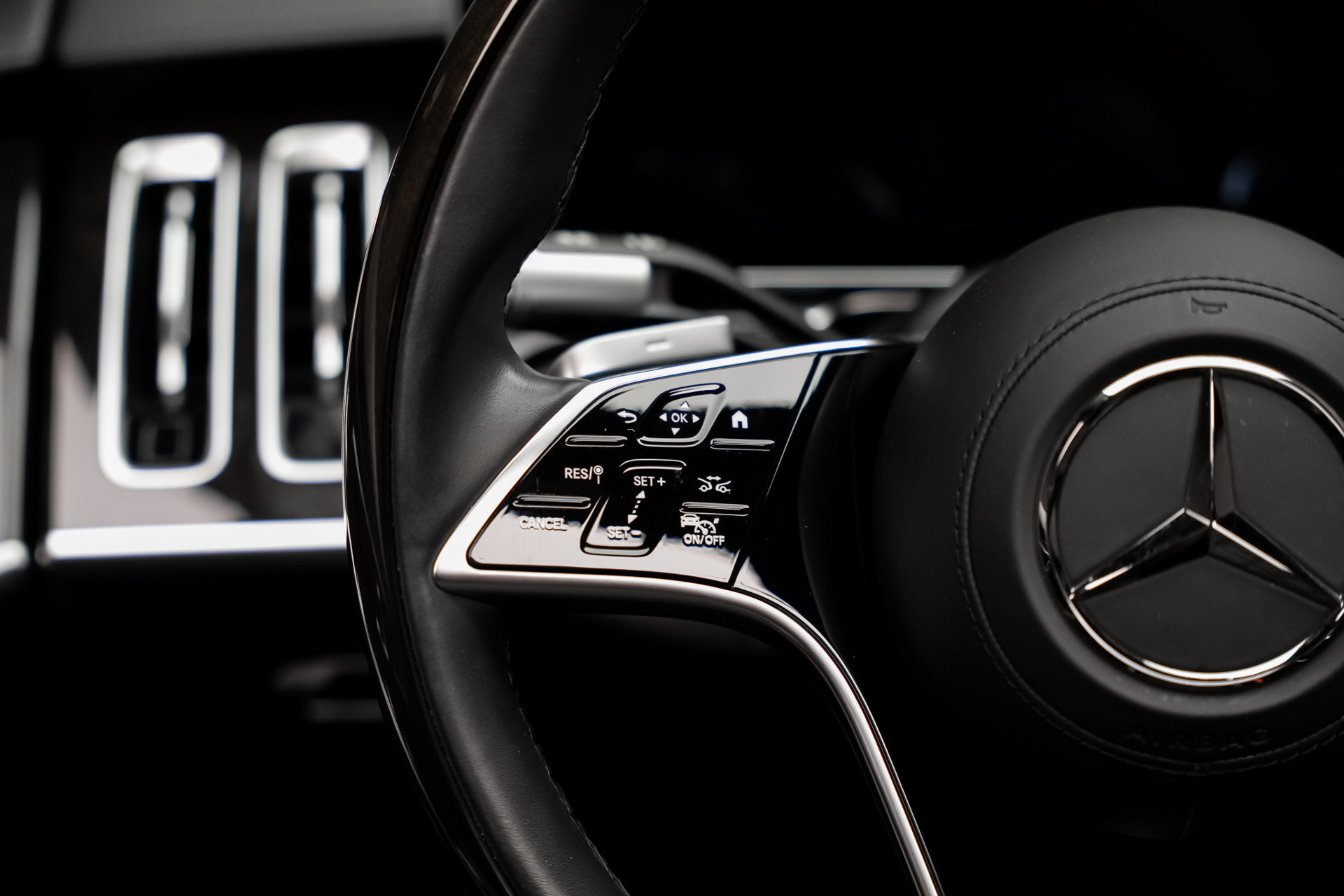 Used 2023 Mercedes-Benz S 580 4MATIC Sedan image 45