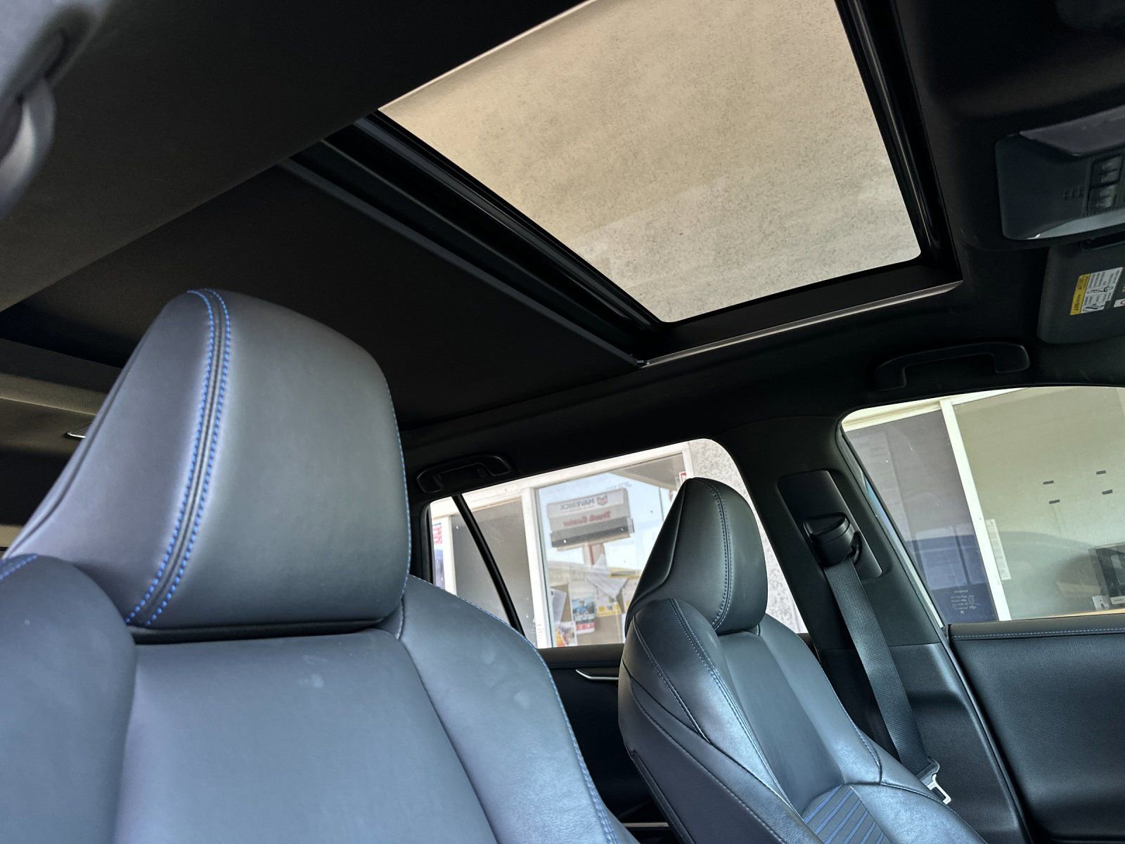 Used 2019 Toyota RAV4 XSE AWD/4WD image 16