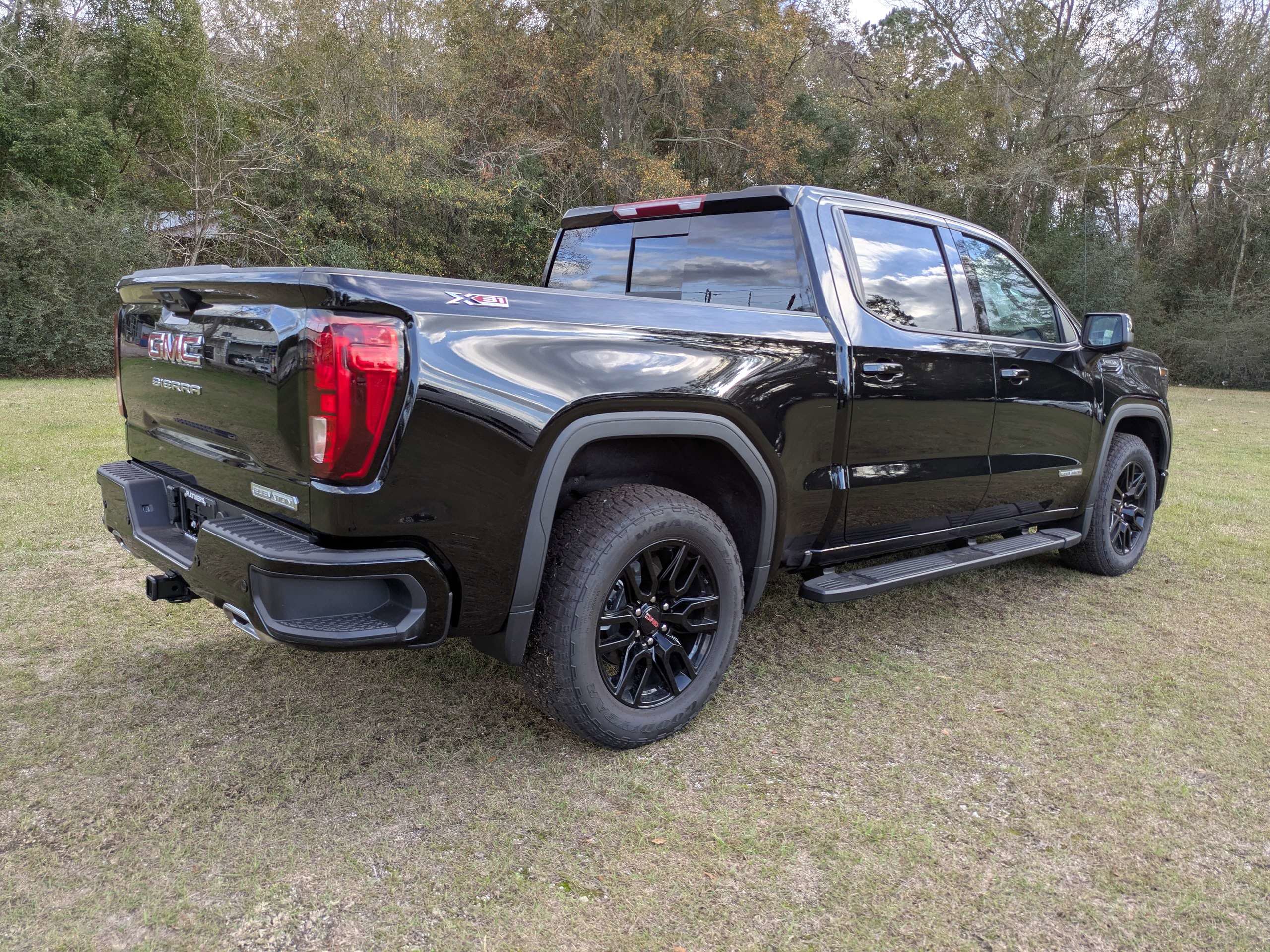 New 2026 GMC Sierra 1500 Elevation w/ Elevation Premium Package image 4
