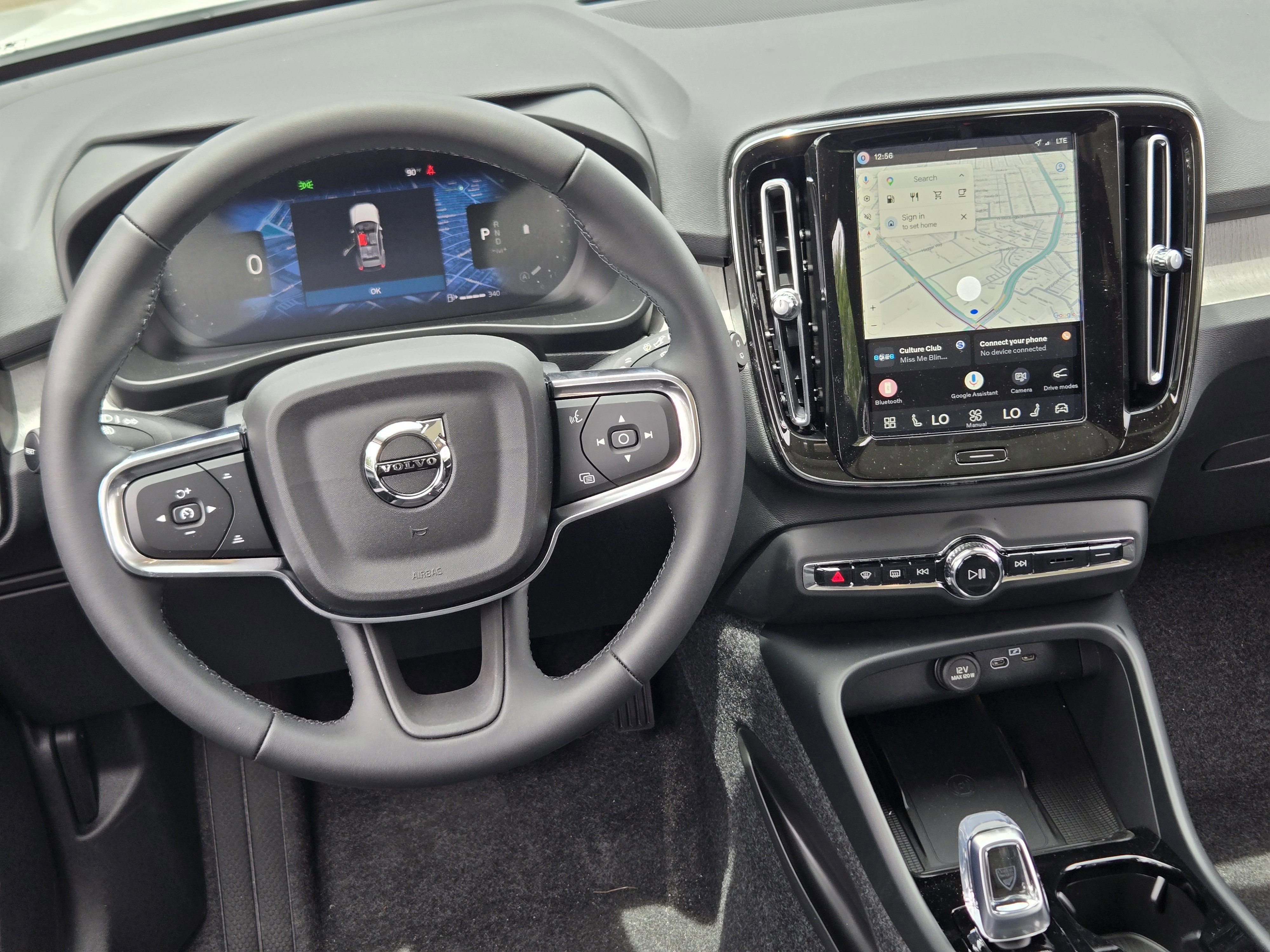 New 2026 Volvo XC40 B5 Plus w/ Protection Package Premier AWD/4WD image 17