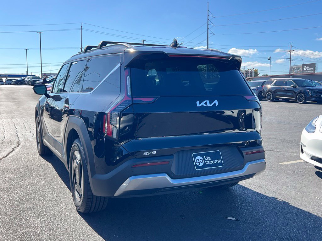 Used 2024 Kia EV9 Wind AWD/4WD image 9