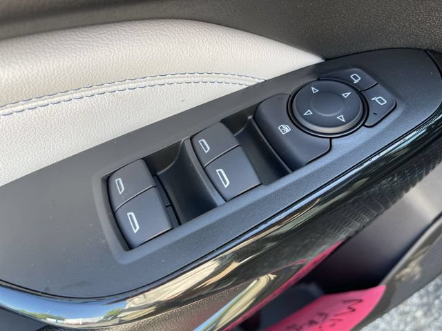 New 2026 Chevrolet Trax LT w/ Sunroof Package FWD image 13