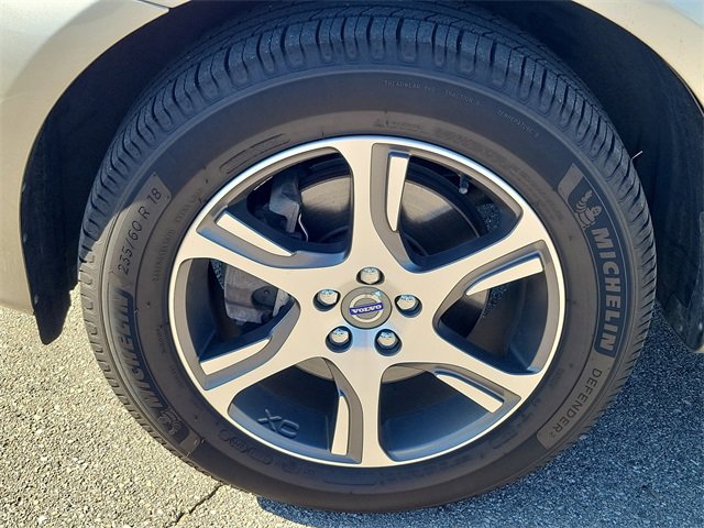 Used 2015 Volvo XC60 T6 w/ Proximity Package image 8