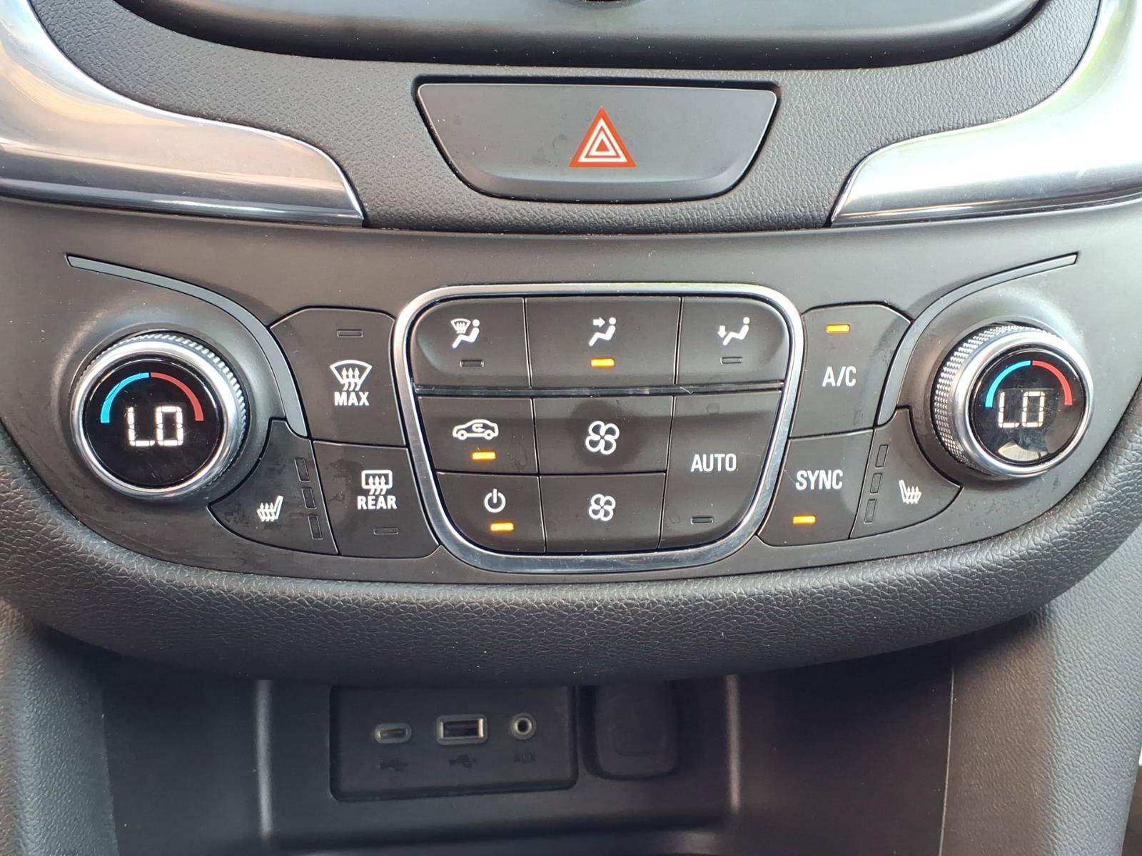 Used 2020 Chevrolet Equinox LT AWD/4WD image 22