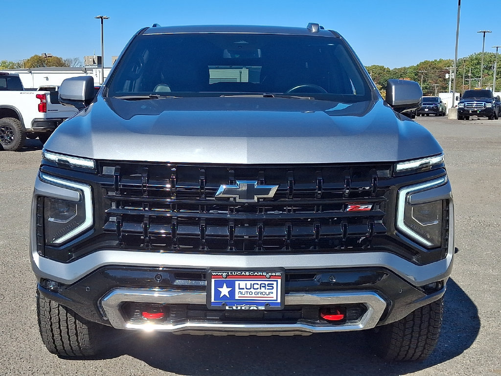 Used 2025 Chevrolet Suburban Z71 AWD/4WD image 4