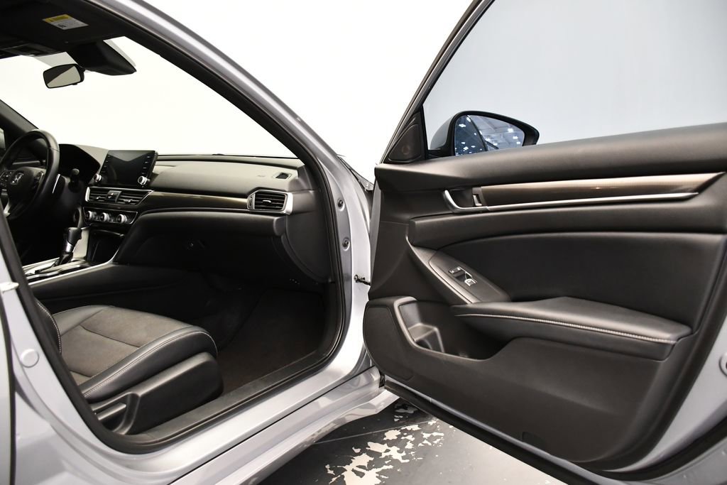 Used 2018 Honda Accord Sport image 43