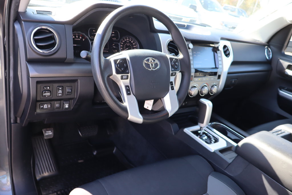 Used 2020 Toyota Tundra SR5 w/ SR5 Upgrade Package AWD/4WD image 6