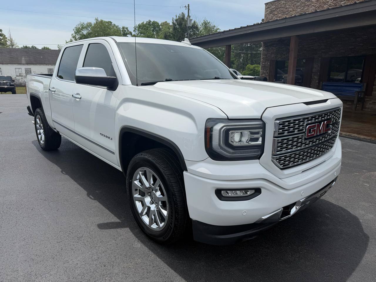 Used 2016 GMC Sierra 1500 Denali w/ Enhanced Driver Alert Package AWD/4WD image 6