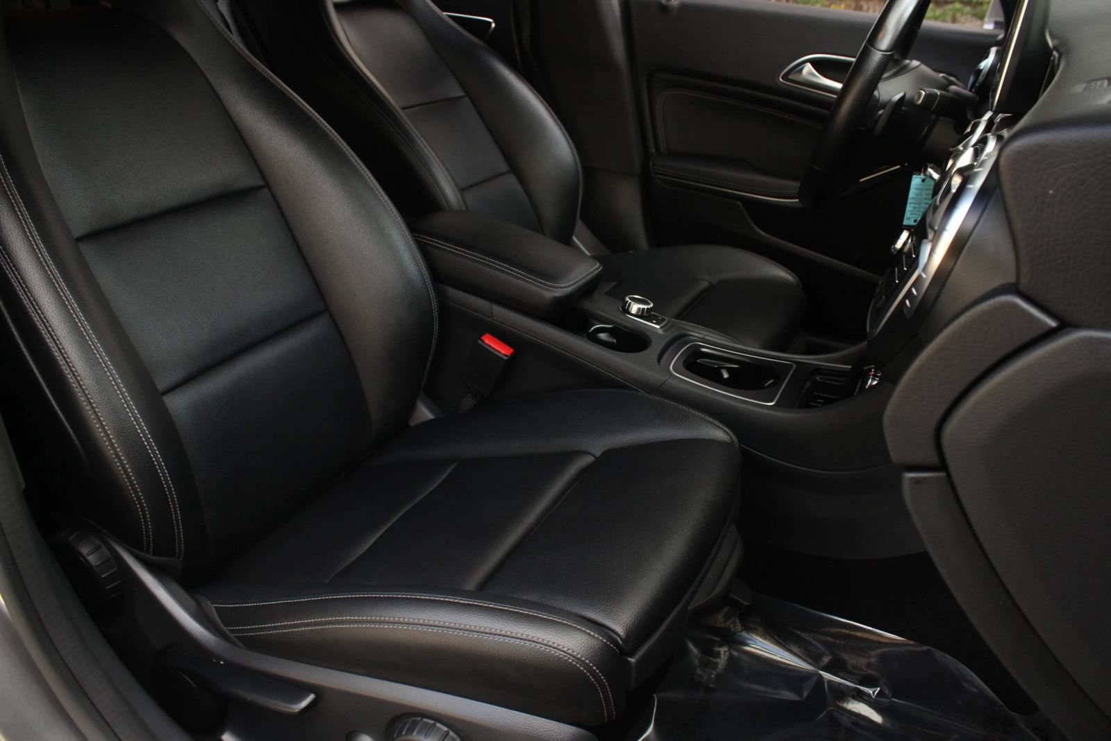 Used 2016 Mercedes-Benz CLA 250 image 29
