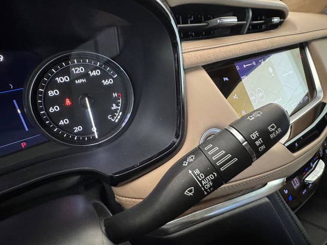 Used 2022 Cadillac XT5 Premium Luxury w/ Platinum Package AWD/4WD image 12